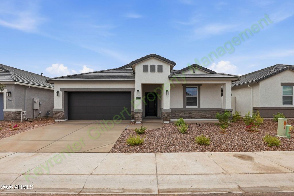 2925 W SIMONE Avenue, Apache Junction, AZ 85120