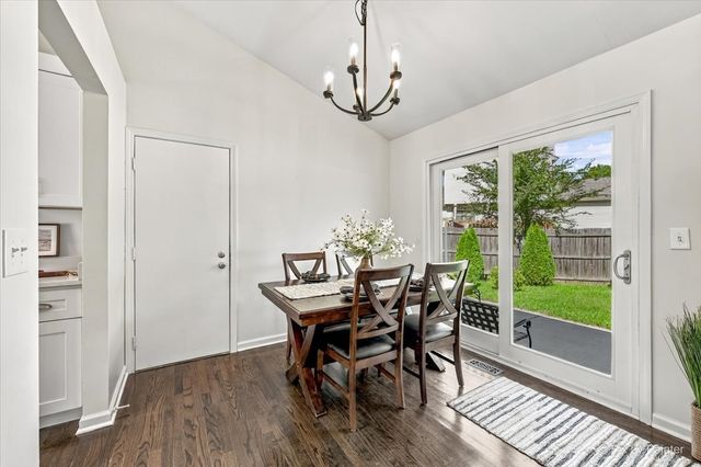 1744 Bucknell Court, Naperville, IL 60565