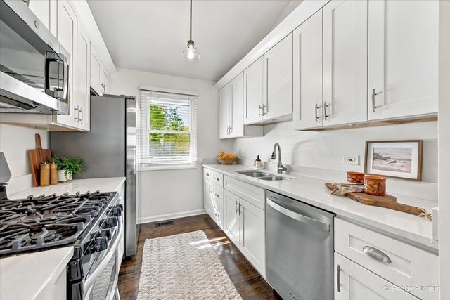 1744 Bucknell Court, Naperville, IL 60565