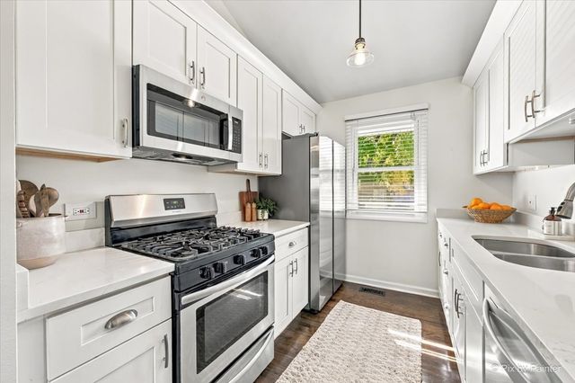 1744 Bucknell Court, Naperville, IL 60565