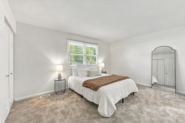 1744 Bucknell Court, Naperville, IL 60565
