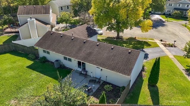 1744 Bucknell Court, Naperville, IL 60565