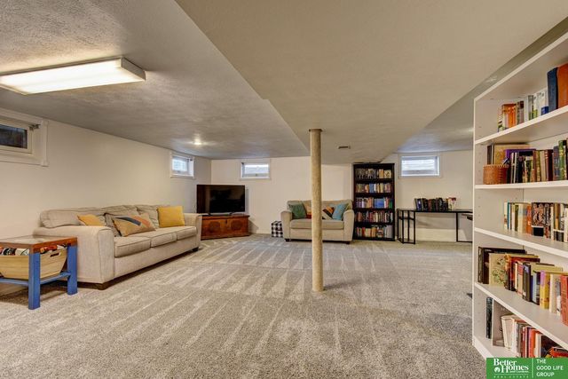 4542 Vinton Street, Omaha, NE 68106