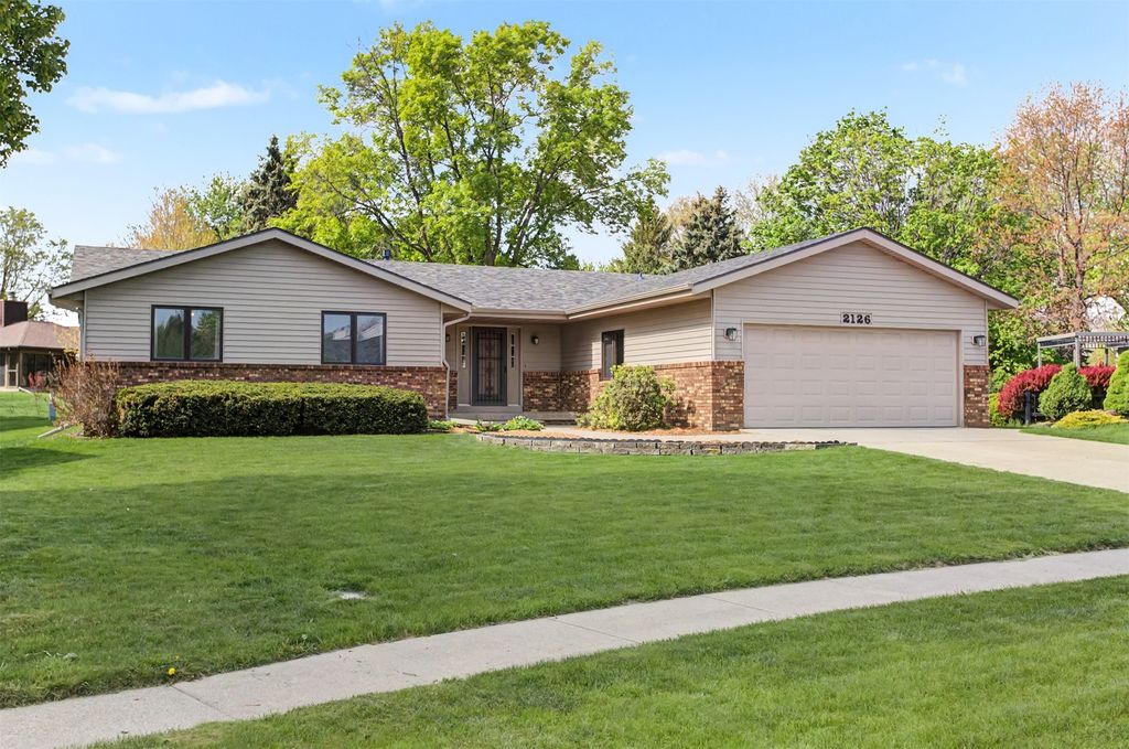 2126 Buchanan Drive, Ames, IA 50010