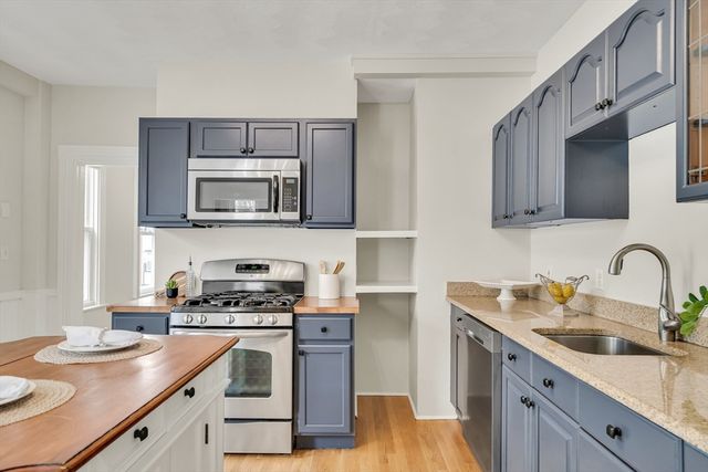 44 Albion St A, Somerville, MA 02143