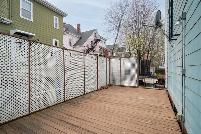 44 Albion St A, Somerville, MA 02143