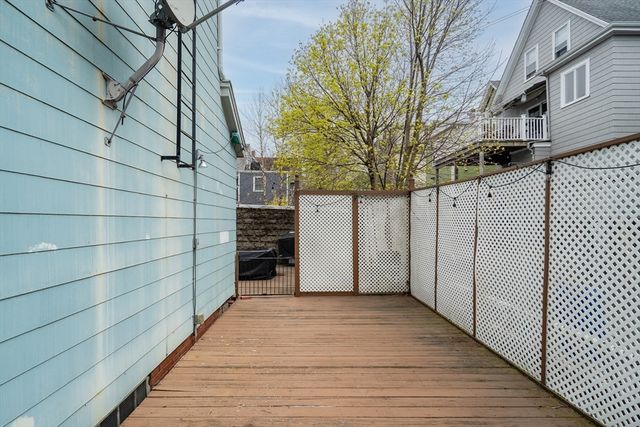 44 Albion St A, Somerville, MA 02143