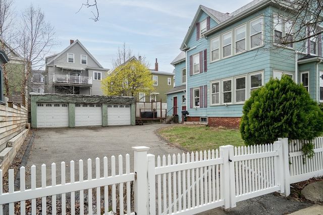 44 Albion St A, Somerville, MA 02143