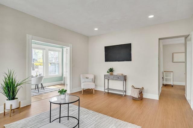 44 Albion St A, Somerville, MA 02143