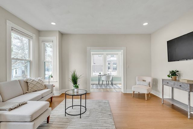 44 Albion St A, Somerville, MA 02143