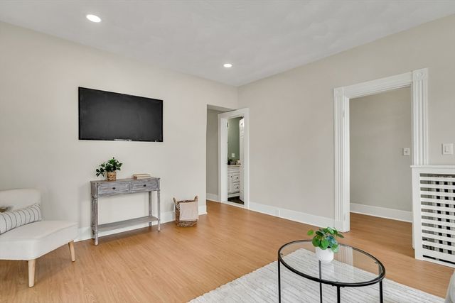 44 Albion St A, Somerville, MA 02143