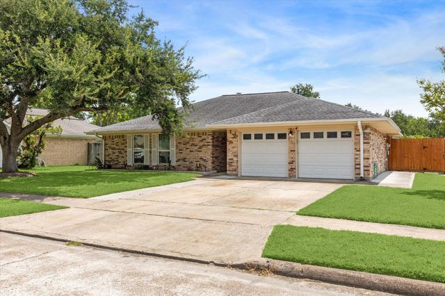 2705 Fern Creek Lane, Pearland, TX 77581