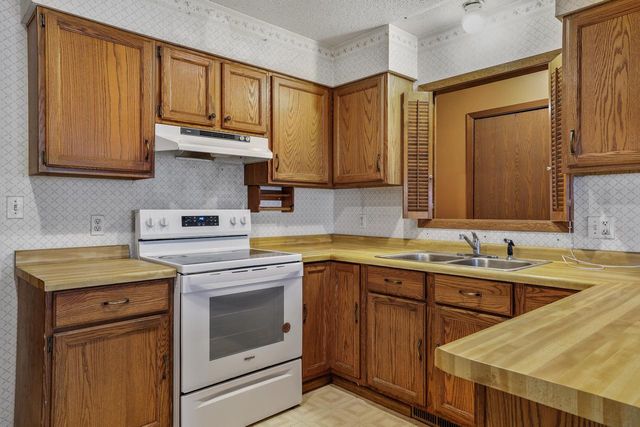 1641 Avon STREET, La Crosse, WI 54603