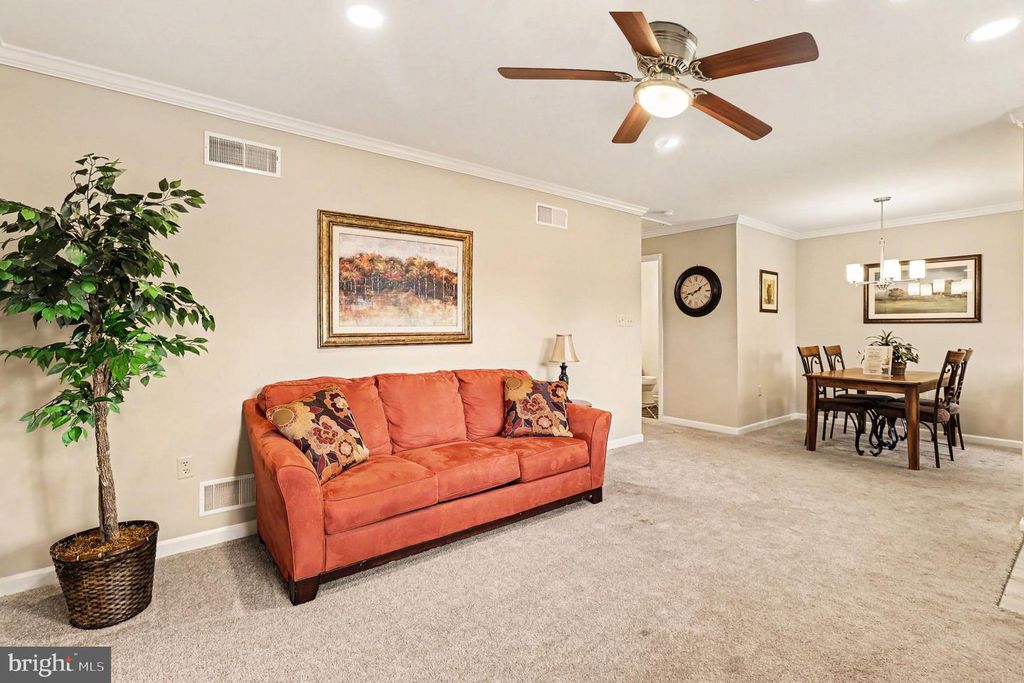 17 LUDWIG LN, POTTSTOWN, PA 19464 — photo 3