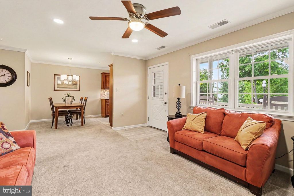 17 LUDWIG LN, POTTSTOWN, PA 19464 — photo 4