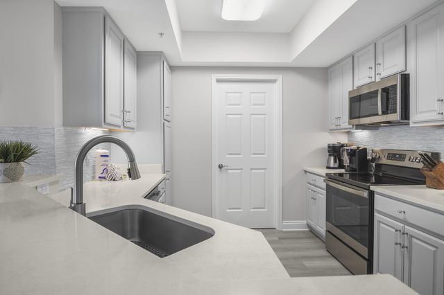 15100 Emerald Coast Parkway, UNIT 904, Destin, FL 32541