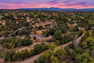 20 B Glowing Star Road, Santa Fe, NM 87506