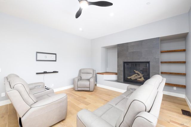 1500 San Ramon Way, Santa Rosa, CA 95409