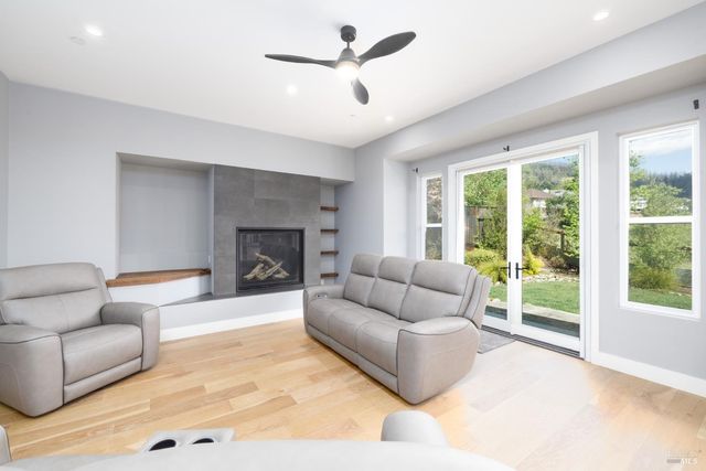 1500 San Ramon Way, Santa Rosa, CA 95409