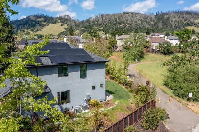 1500 San Ramon Way, Santa Rosa, CA 95409