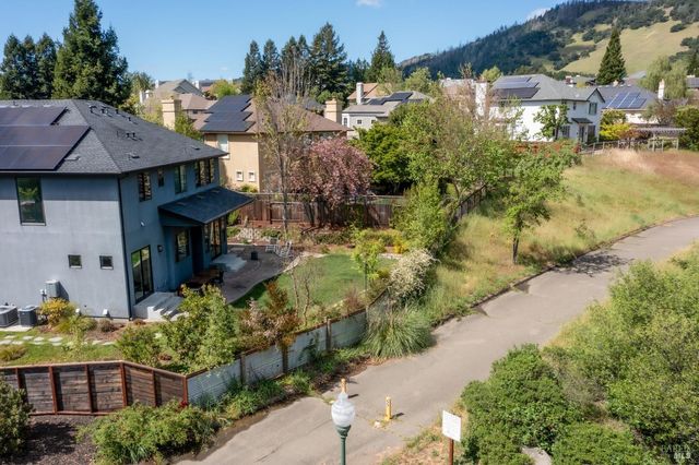 1500 San Ramon Way, Santa Rosa, CA 95409