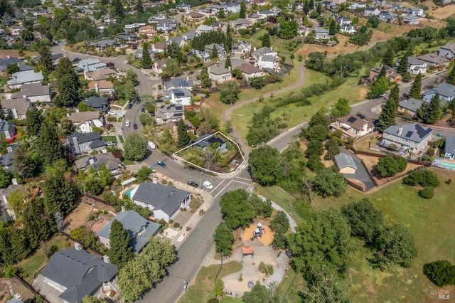 1500 San Ramon Way, Santa Rosa, CA 95409