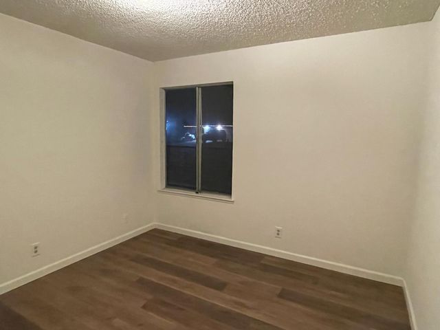 14853 W Middleton, Kerman, CA 93630