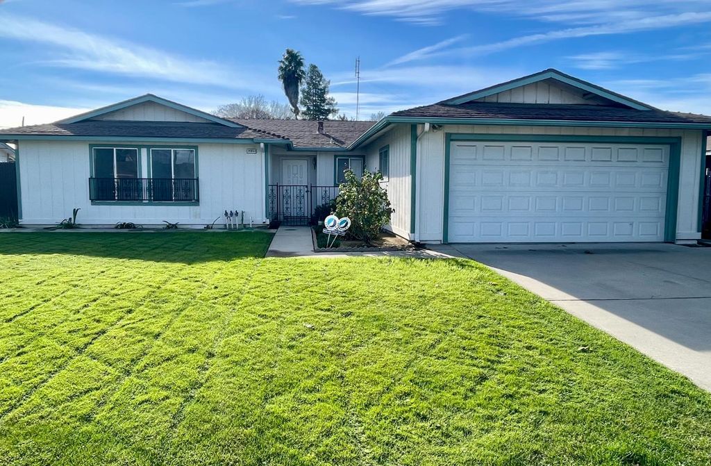 14853 W Middleton, Kerman, CA 93630