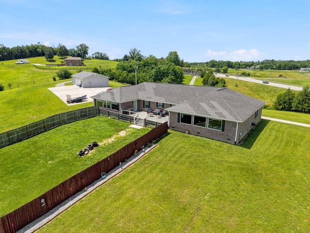 714 Cedar Ridge Road, Stanford, KY 40484