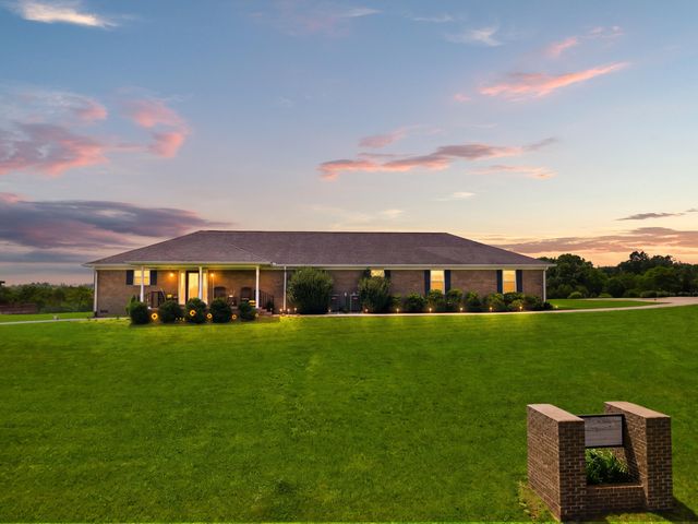 714 Cedar Ridge Road, Stanford, KY 40484