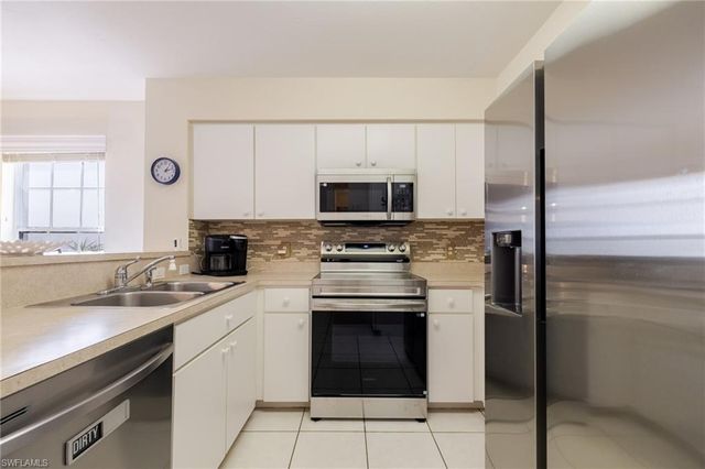 4041 SE 11th PL 104, Cape Coral, FL 33904