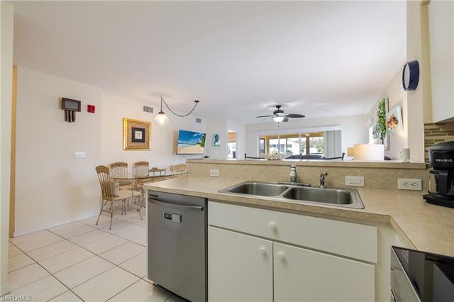 4041 SE 11th PL 104, Cape Coral, FL 33904