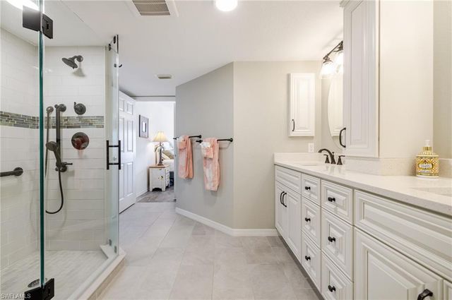 4041 SE 11th PL 104, Cape Coral, FL 33904