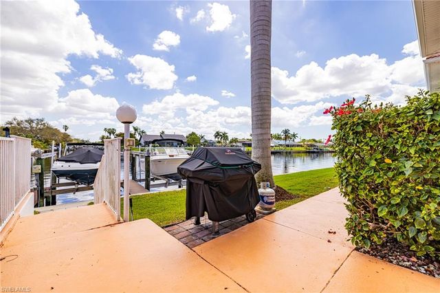 4041 SE 11th PL 104, Cape Coral, FL 33904