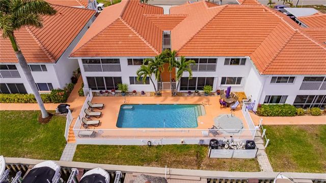 4041 SE 11th PL 104, Cape Coral, FL 33904