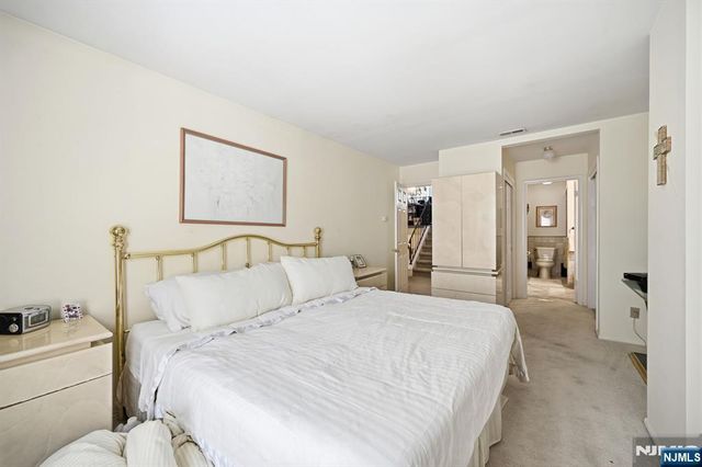 41 Lexington Lane F, West Milford, NJ 07480