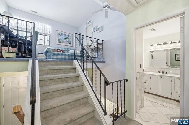 41 Lexington Lane F, West Milford, NJ 07480