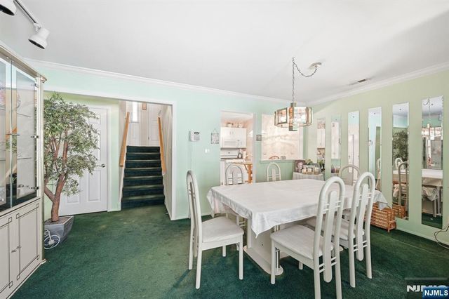 41 Lexington Lane F, West Milford, NJ 07480