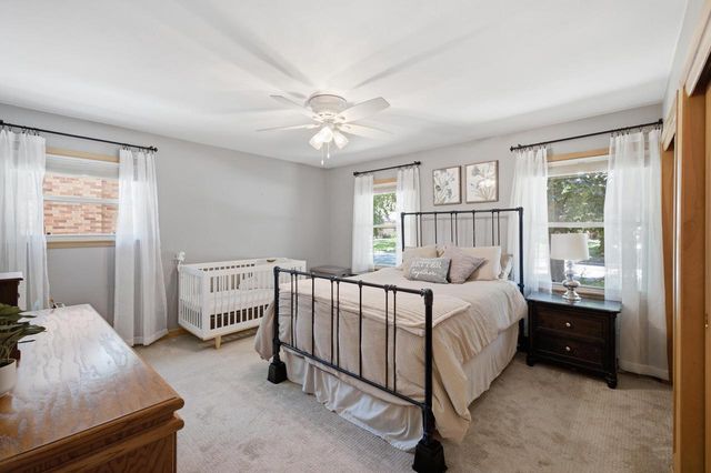 10205 W Feerick PLACE, Wauwatosa, WI 53222