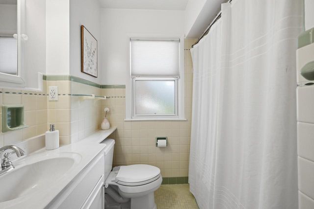 10205 W Feerick PLACE, Wauwatosa, WI 53222