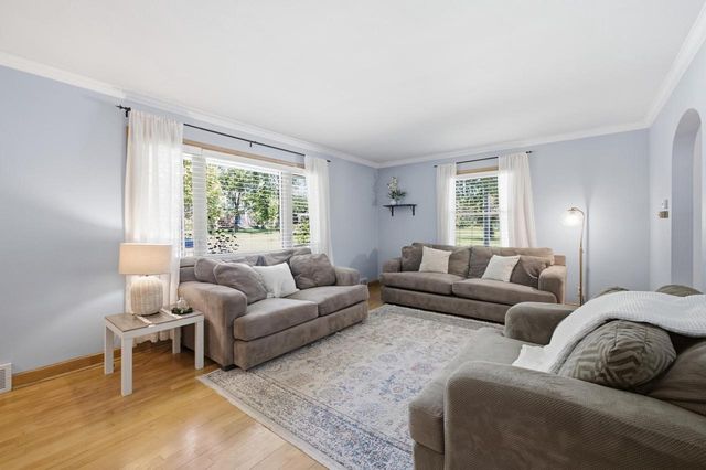 10205 W Feerick PLACE, Wauwatosa, WI 53222