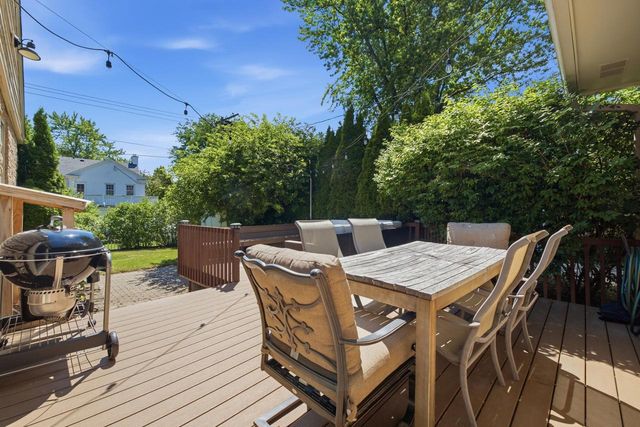 10205 W Feerick PLACE, Wauwatosa, WI 53222