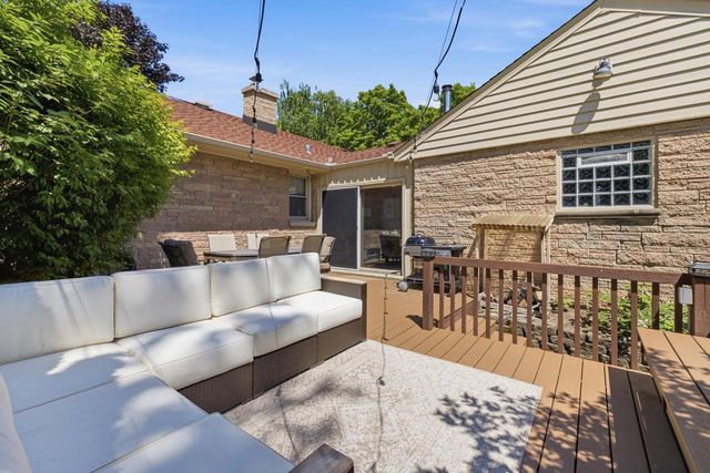 10205 W Feerick PLACE, Wauwatosa, WI 53222