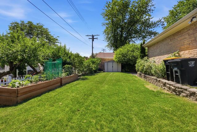 10205 W Feerick PLACE, Wauwatosa, WI 53222