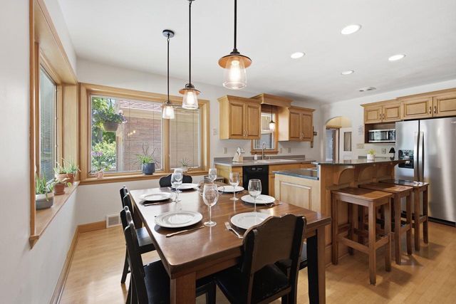 10205 W Feerick PLACE, Wauwatosa, WI 53222