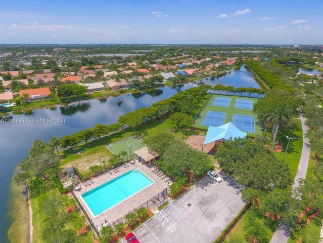 16373 NW 16th St, Pembroke Pines, FL 33028