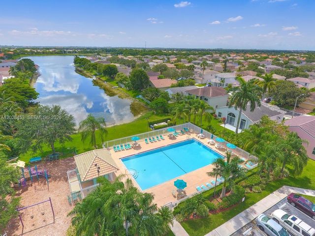 16373 NW 16th St, Pembroke Pines, FL 33028