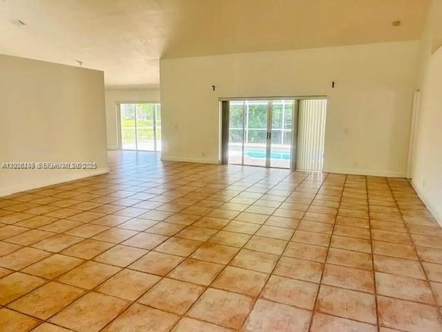 16373 NW 16th St, Pembroke Pines, FL 33028