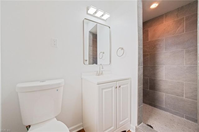 16 McKinley DR, Newport News, VA 23608