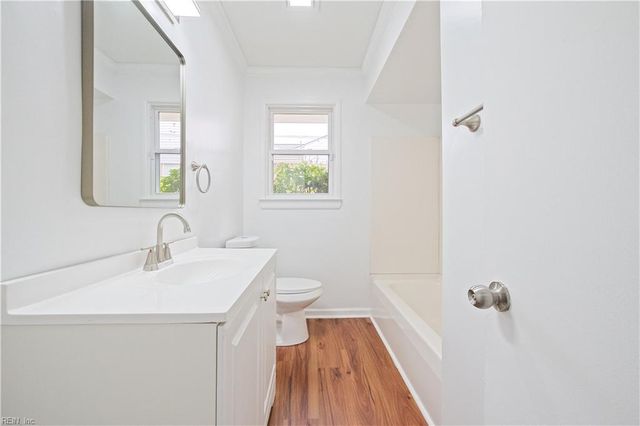 16 McKinley DR, Newport News, VA 23608